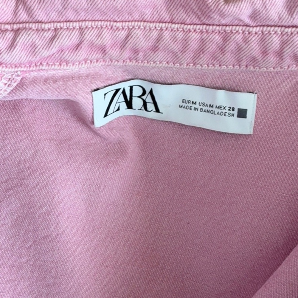 Oversized denim jacket by Zara in faded pink. Size medium - Picture 4 of 5